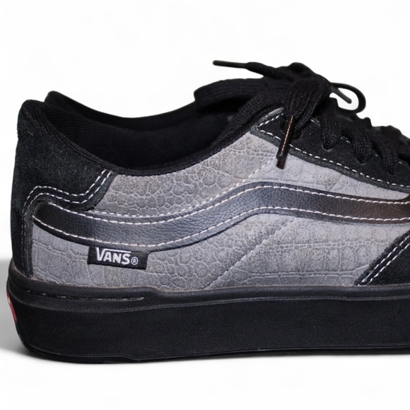 Men's Vans Skateboarding Pro Sneakers - Picture 7 of 9